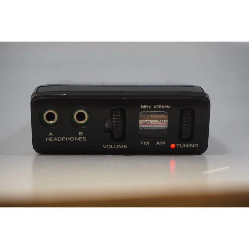 Sony FM/AM Radio Walkman SRF-33W Dark Blue Tested & Working